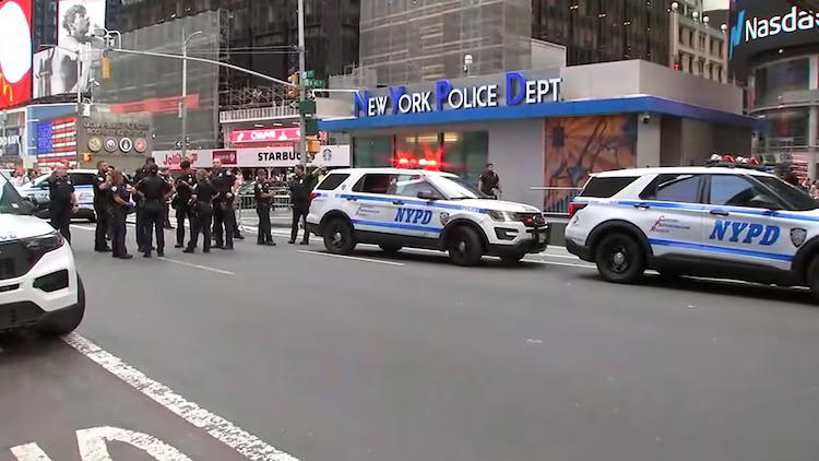 Bank of America VP dies after stabbing in New York’s Times Square