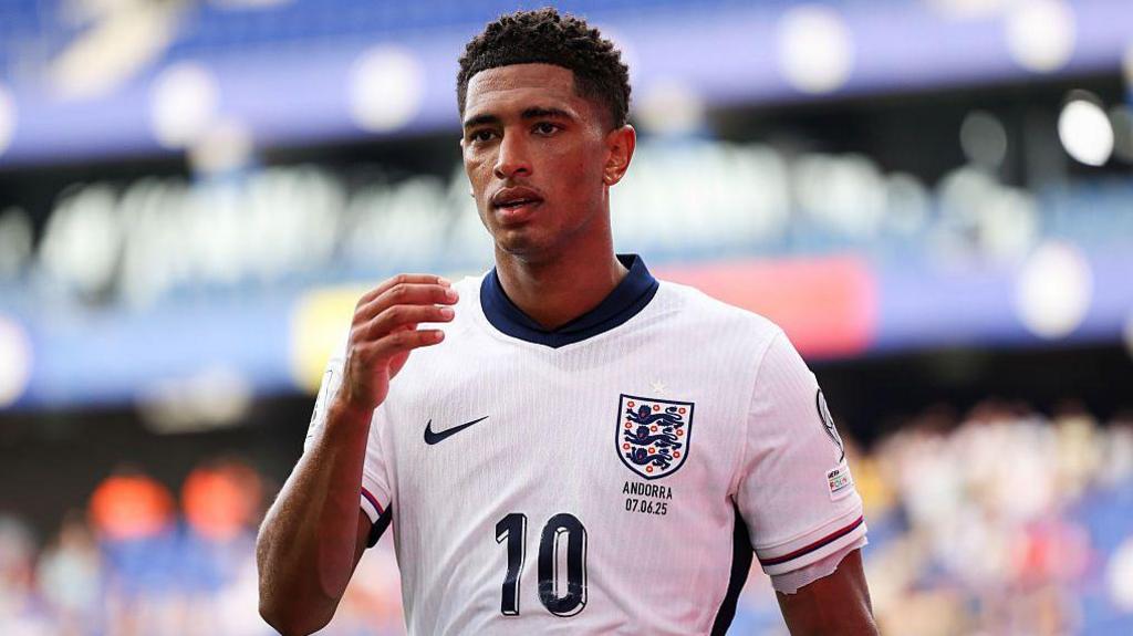 Bellingham wins England Player of the Year for second straight season