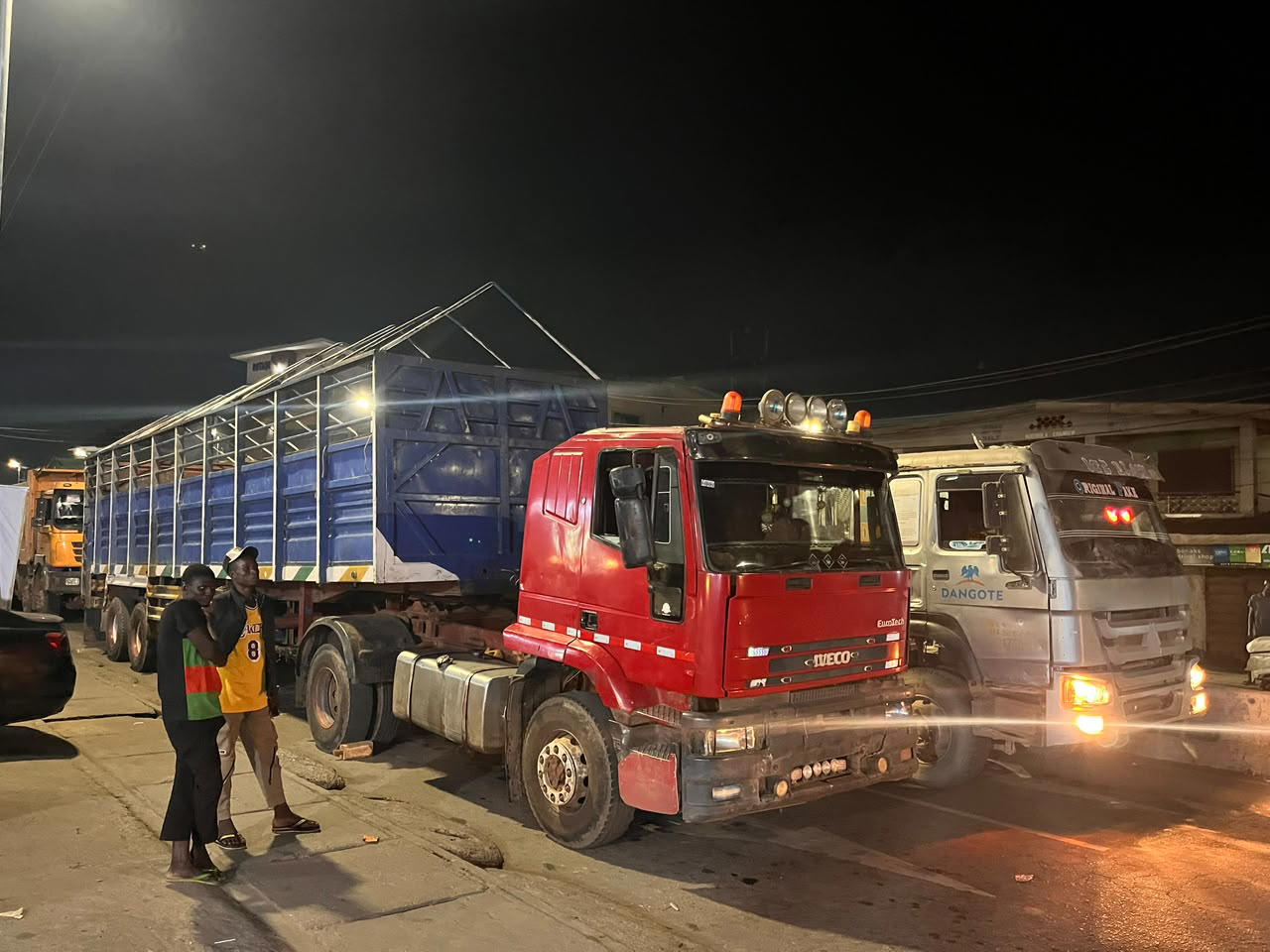 Gridlock on Lagos-Ibadan Expressway traps motorists overnight