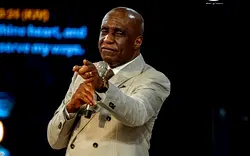 ‘Don’t give your offering here’ – Pastor Ibiyeomie tells Yahoo boys
