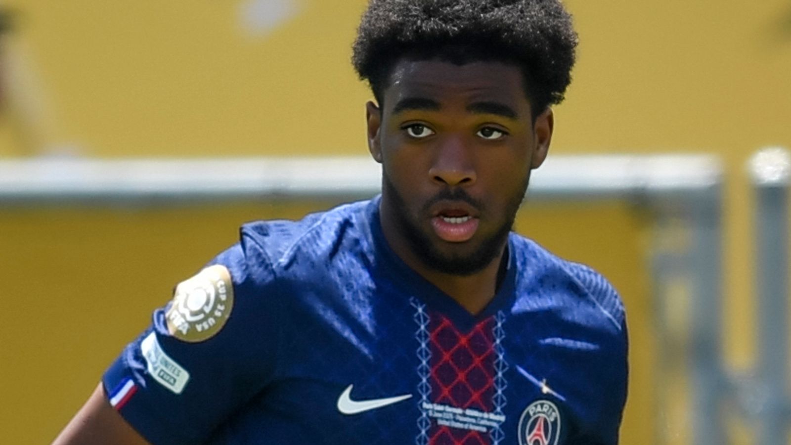 Aston Villa signe l'ailier sénégalais Mbaye du PSG