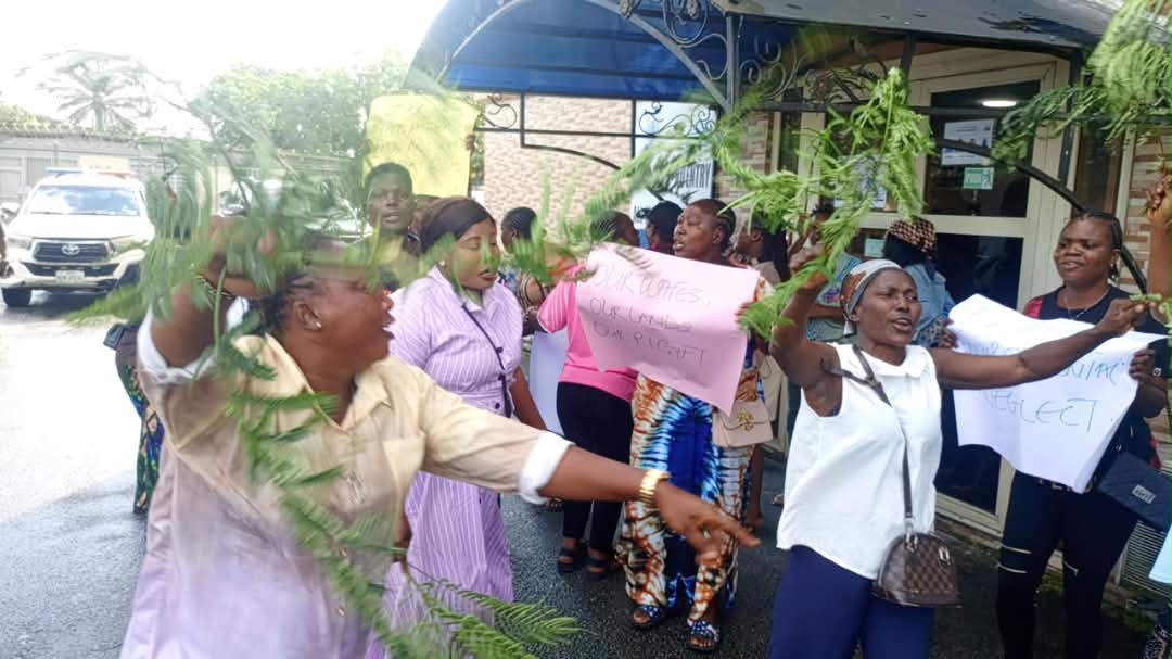 Les femmes d'Odidi envahissent Heritage Energy à cause d'une marée noire ; 'nous ferons ce qu'il faut' - Porte-parole