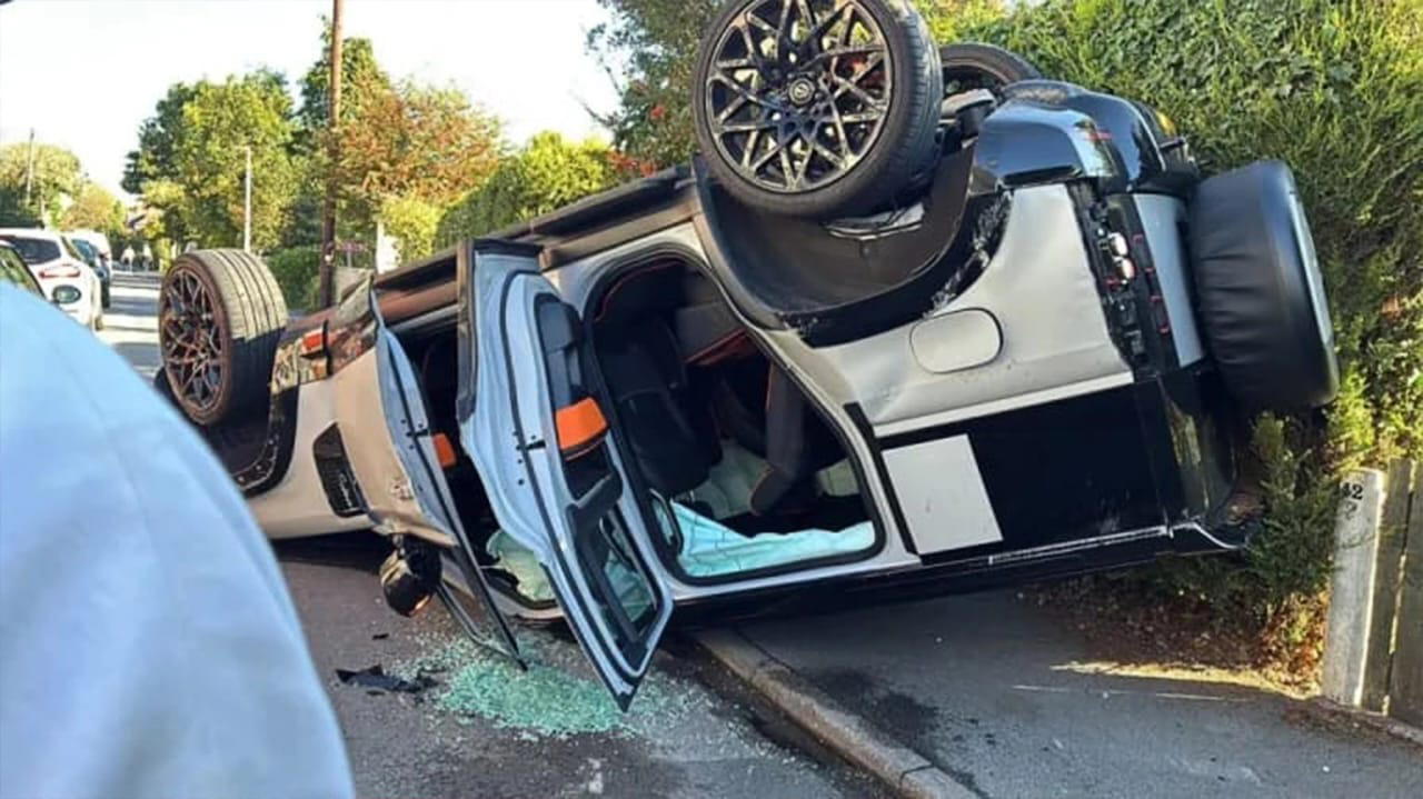 Hull City star Sorba Thomas escapes car crash unhurt
