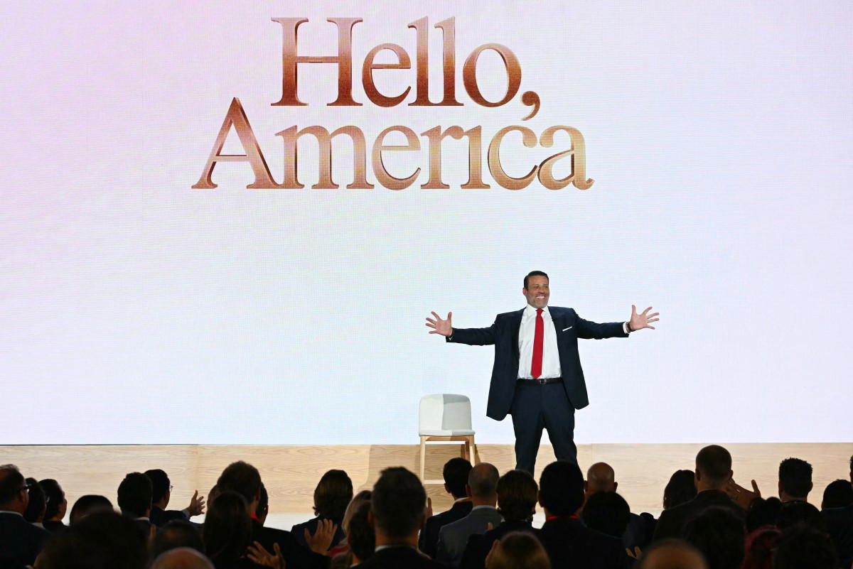 US govt’s new AI chatbot pulls back from debunking Trump