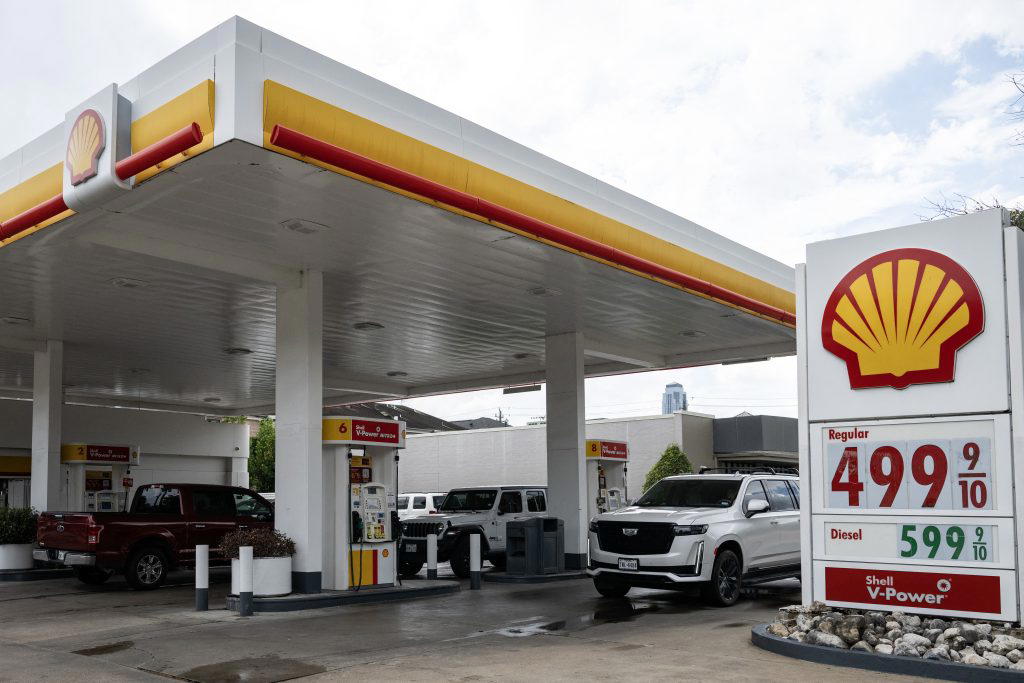 IEA members release 325m barrels of oil from strategic reserves