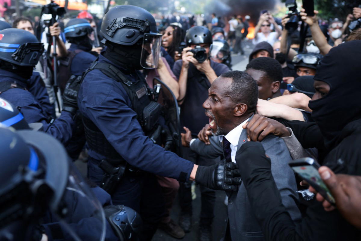 French city of Lyon bans ‘all protests’ on Saturday Image