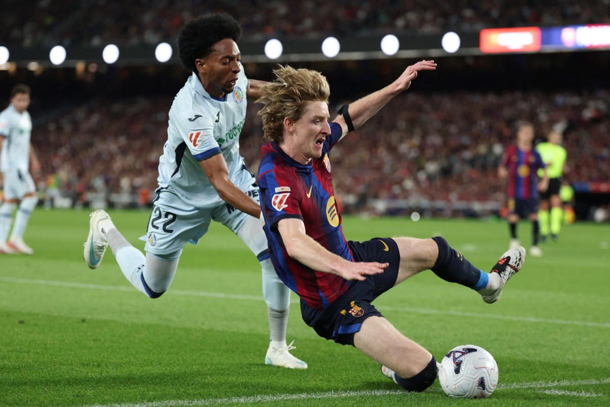 Gordon nets first Barca goal as Liga leaders beat Getafe