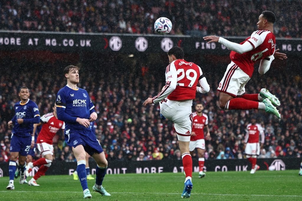 EPL: Arsenal beat Everton to go joint-top after Man City defeat