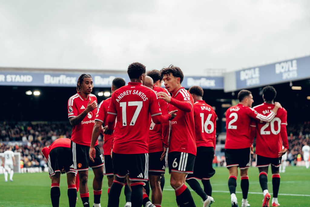 Man United’s winless run extends to six games after Leeds draw