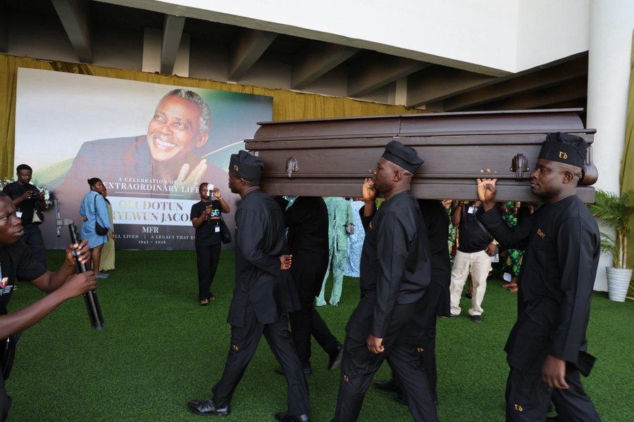 Video: Hamzat, Lagos First Lady, Amosun, others attend Olu Jacobs’ funeral