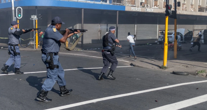 South Africa withdraws asylum directive after xenophobic clashes