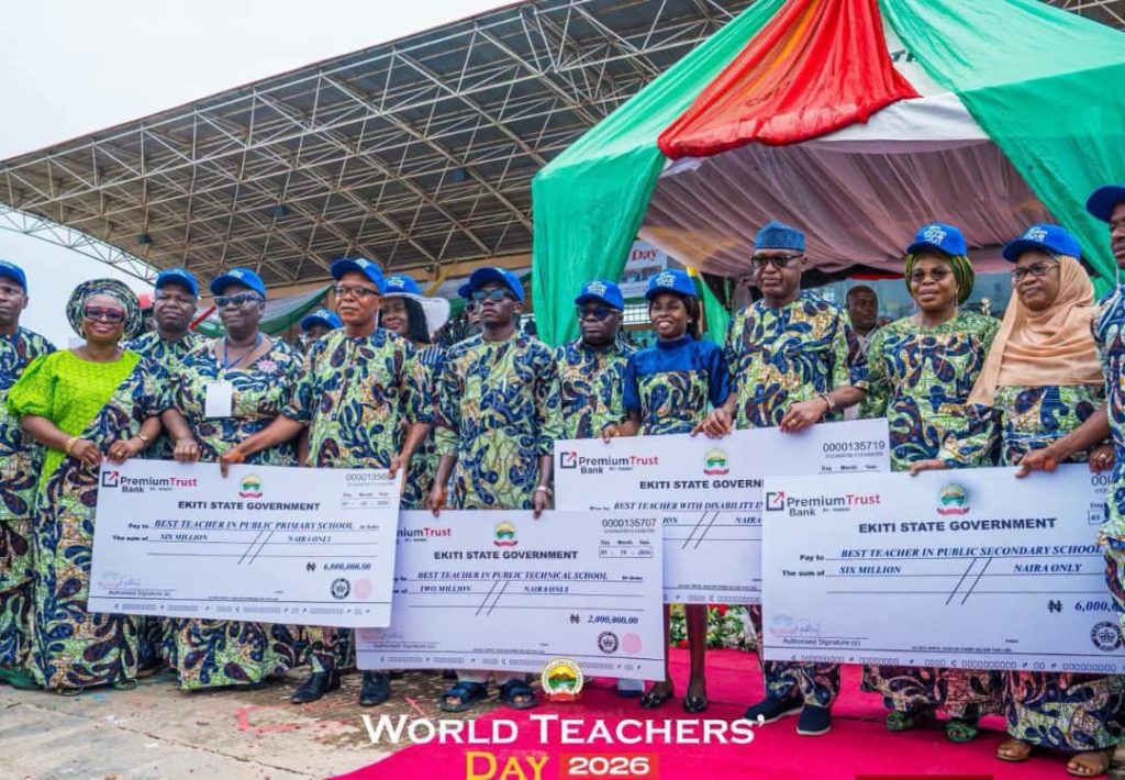 Oyebanji rewards Ekiti teachers with N70.5m