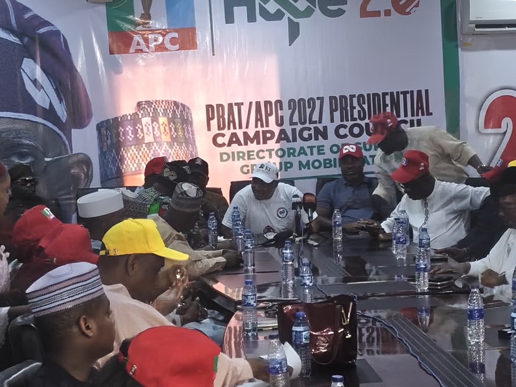 Le PCC de l’APC mobilise plus de 10 000 groupes de soutien pour Tinubu