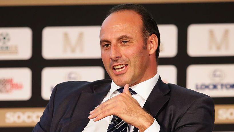 Former Spurs defender Vega to stand for FIFA presidency